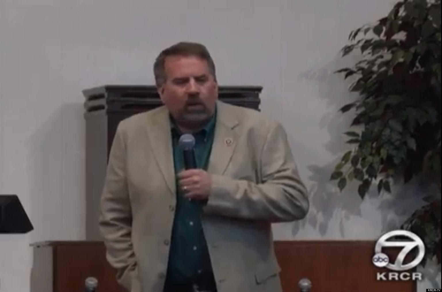 Tea Party Orders Blackout At GOP Rep's Town Hall