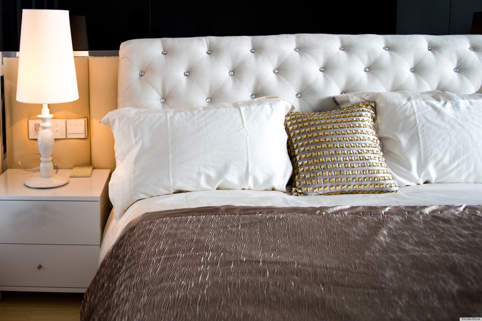 Clean Your Pillows To Avoid Mold, Dust Mites And Bacteria
