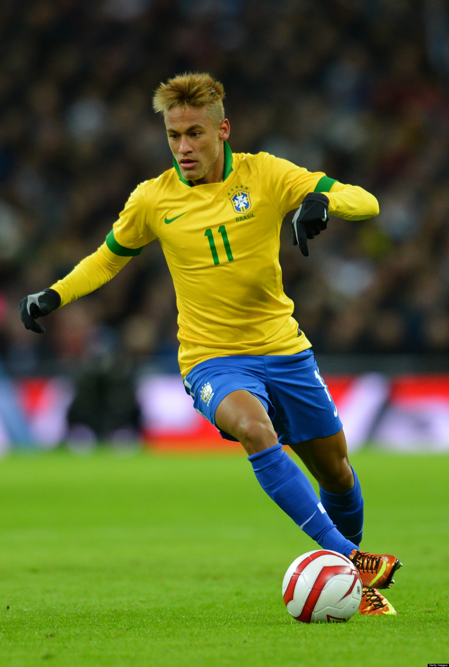 Roberto Carlos: Neymar rivals Messi and Ronaldo 