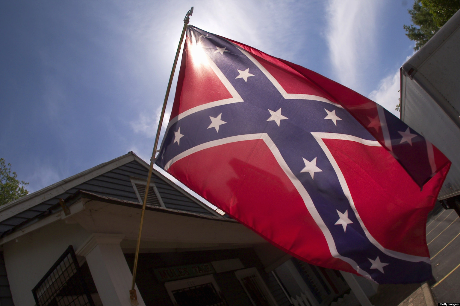 confederate-flag-inside-old-north-carolina-capitol-building-sparks