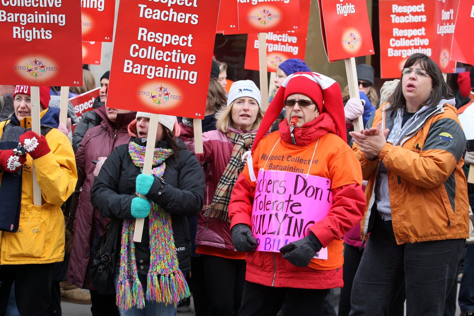 a new deal for teachers Louisville, ky (wdrb) -- negotiators working to hammer out a new contract between jefferson county public schools and the local teachers' union have made steady progress, but jefferson county . a new deal for teachers Louisville, ky (wdrb) -- negotiators working to hammer out a new contract between jefferson county public schools and the local teachers' union have made steady progress, but jefferson county .