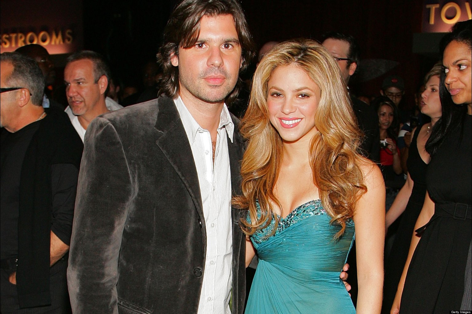 Shakira y su ex siguen en guerra: él pide 100 millones y le escribe una