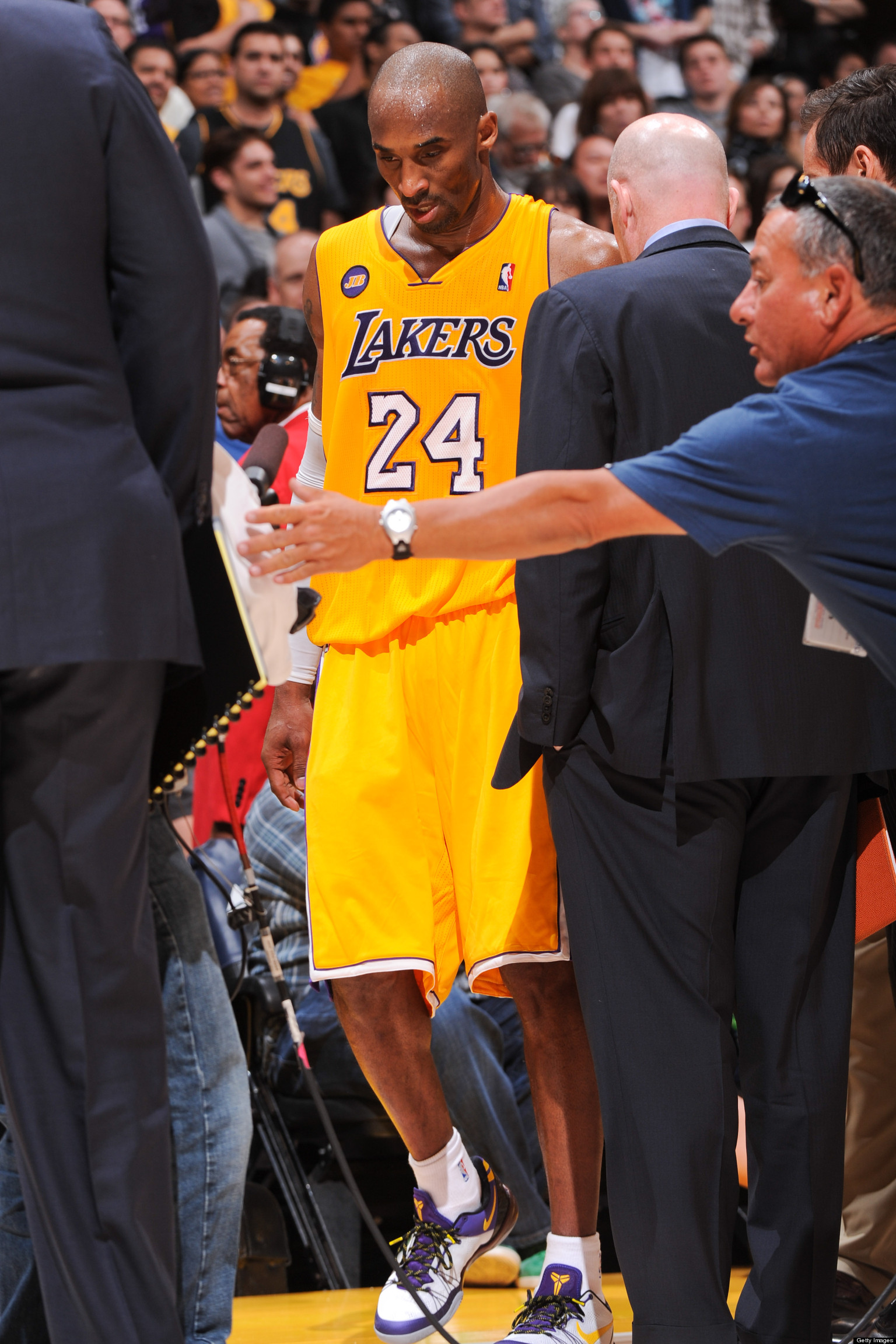 Kobe Facebook Rant: Lakers Star Vents After Probable Achilles Injury Against Warriors ...