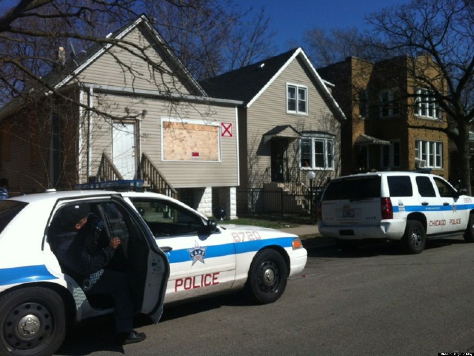 Chicago Weekend Shootings Four Dead Among The 26 Shot Around The City