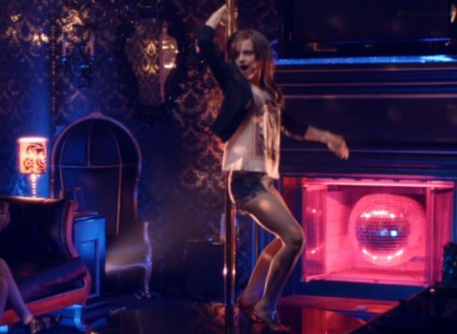 extrait video strip tease