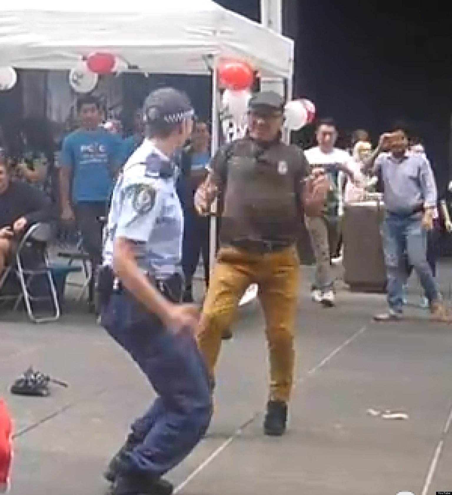 Dancing Police Woman Busts A Move In Australia Video Huffpost 2567