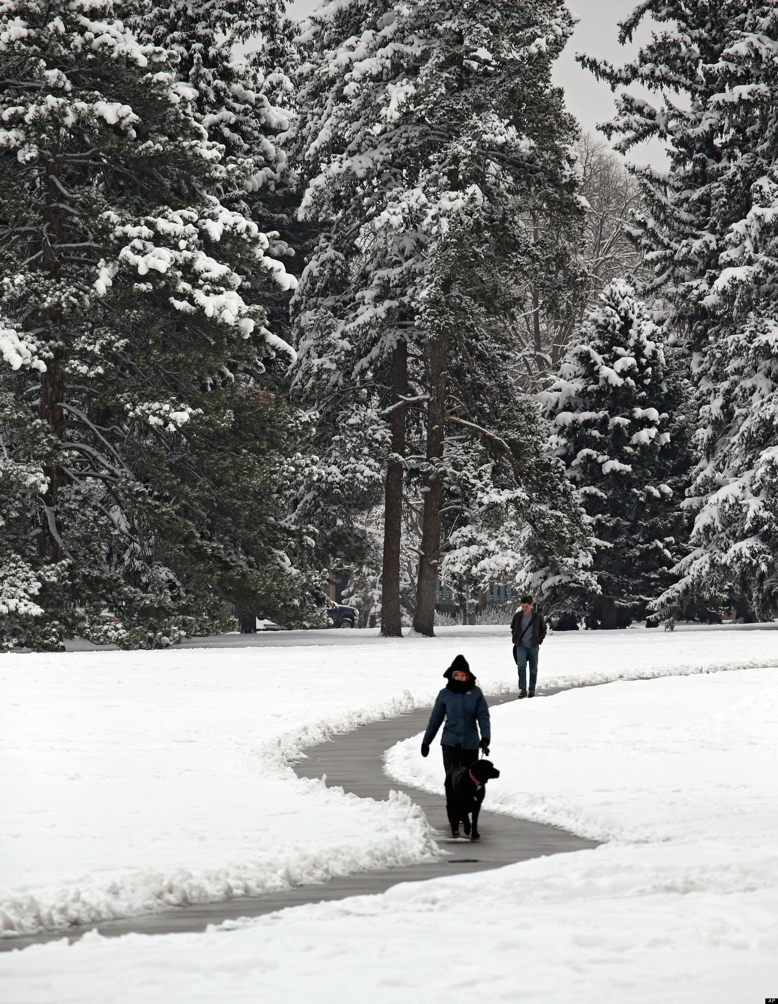 Colorado�s April Snowstorm Causes Flight, School Cancellations And