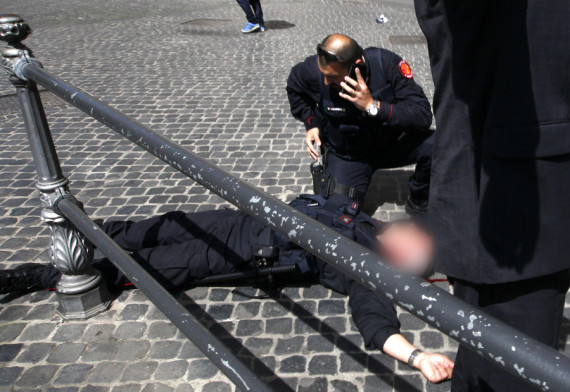 attentat italie carabiniere