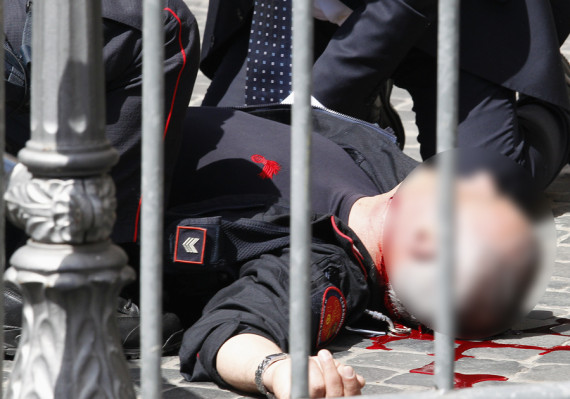 attentat italie carabiniere