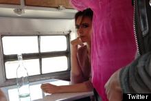 Victoria Beckham Shows Off New Hairdo In Twitter Selfies