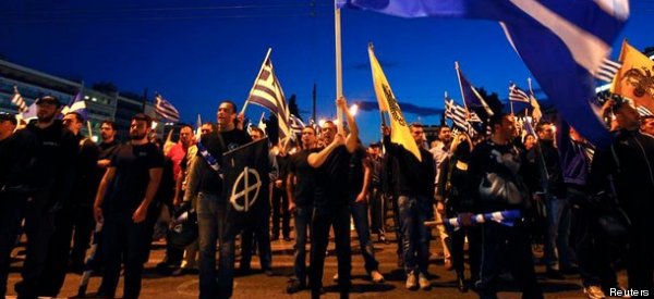 Un diputado neonazi intenta agredir al alcalde de Atenas (VÍDEO)