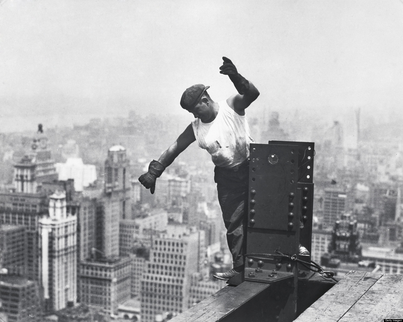 Empire State Building Dedicated On This Day, 82 Years Ago (PHOTOS