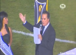 Felicidades a ¿¡quién!?. Tremendo error en premiación de la Concachampions (VIDEO)