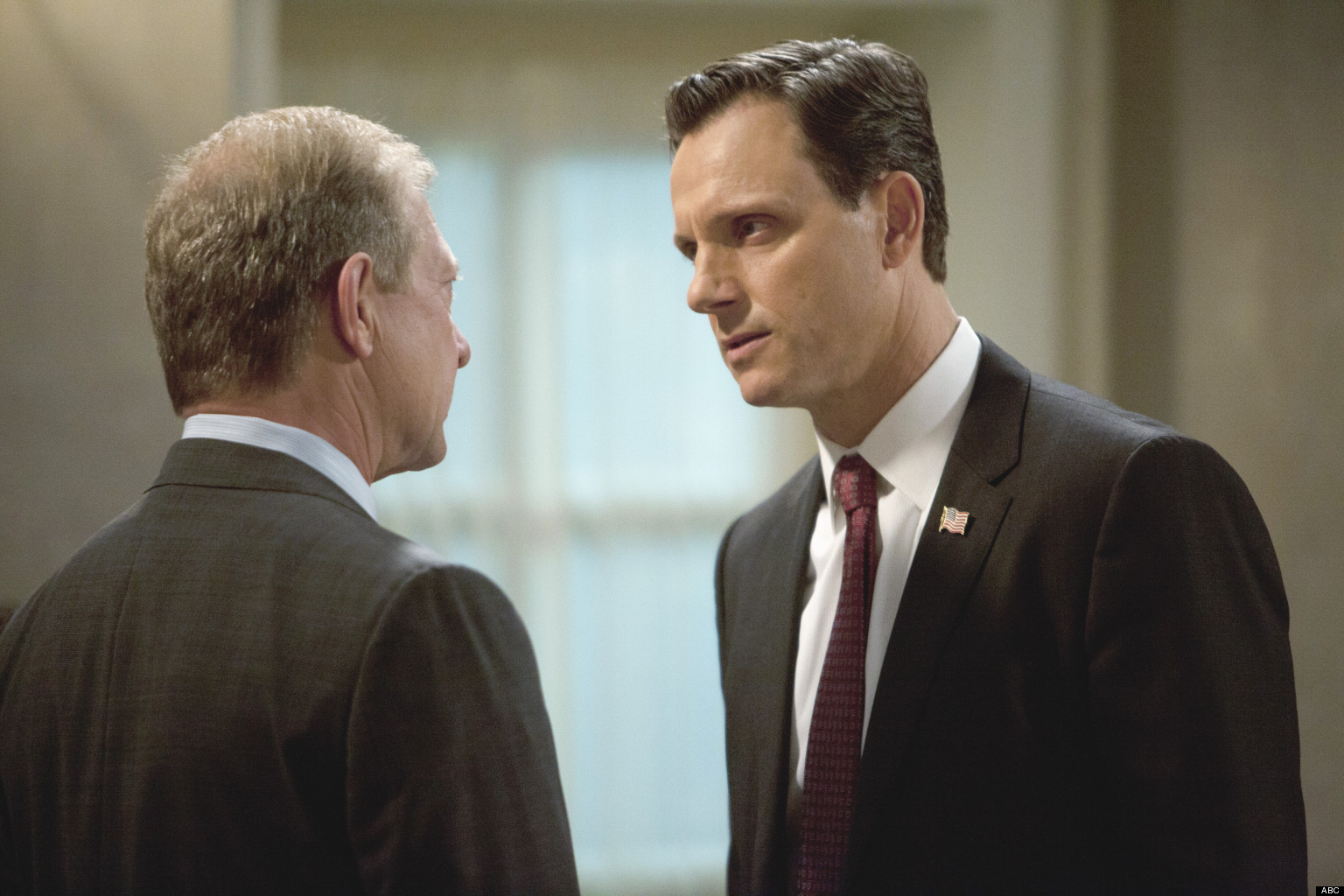 'Scandal': Fitz And Cyrus Face Off Over Olivia Pope In Exclusive Sneak ...