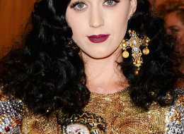 ¿Es eso que llevas un Cristo de Borja, Katy Perry? (FOTOS)