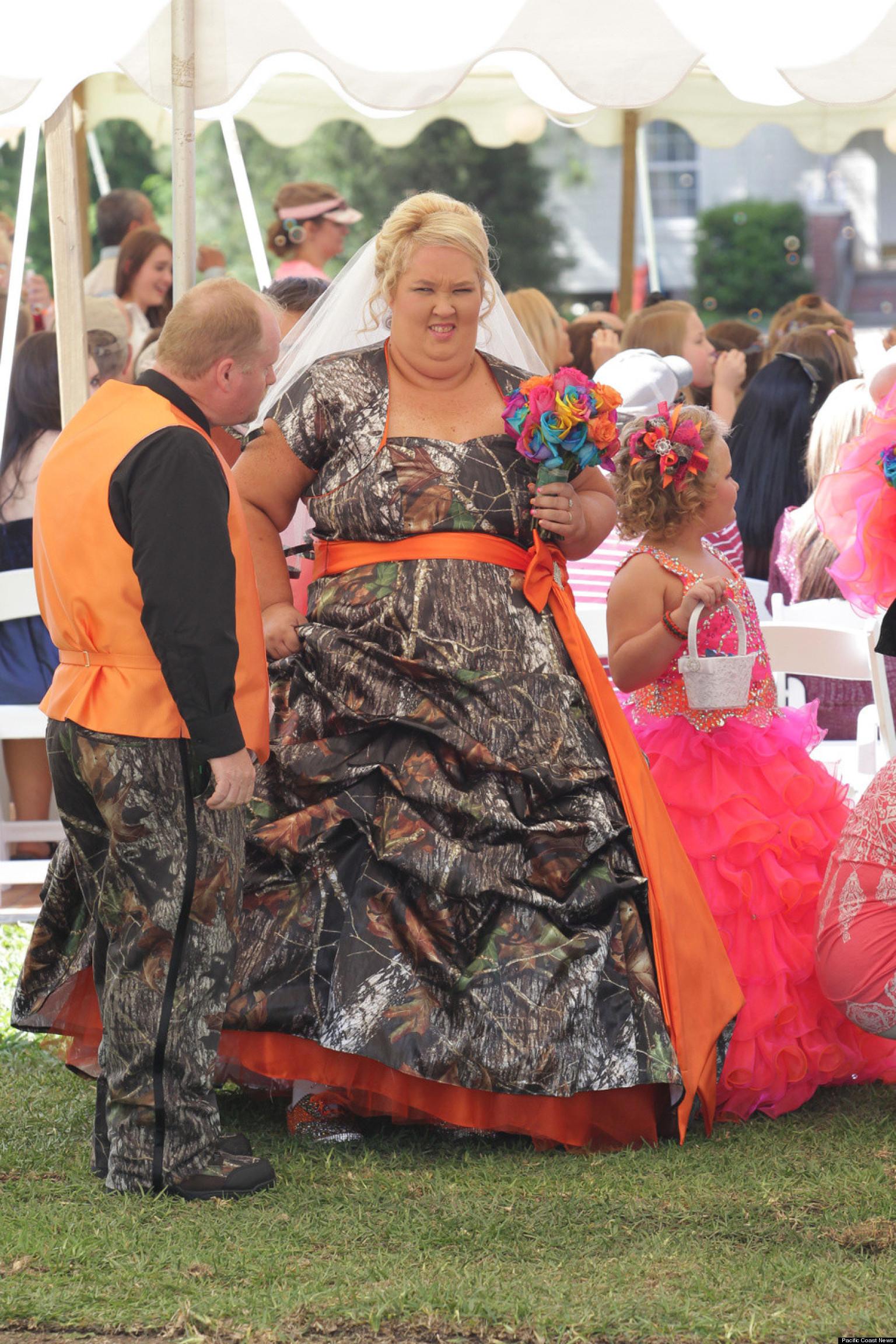 outrageous wedding guest outfits