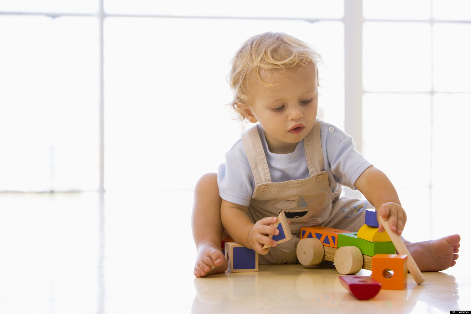 http://i.huffpost.com/gen/1127308/images/o-2YEAROLD-BOY-facebook.jpg