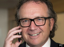 BELL-ASTRAL: Le pdg de Québecor attaque vigoureusement la transaction