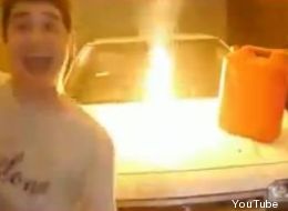 Il met le feu avec son Harlem Shake. Au sens propre (VIDÉO)