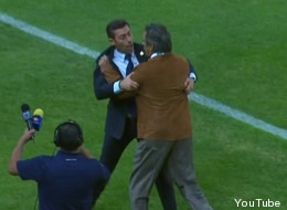 Este entrenador no sabe perder (VIDEO)