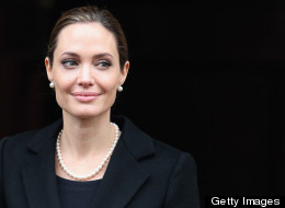 Angelina Jolie a subi une double mastectomie (VIDÉO)