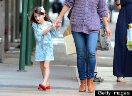 Suri Cruise lance (déjà!) sa ligne de vêtements pour fillettes