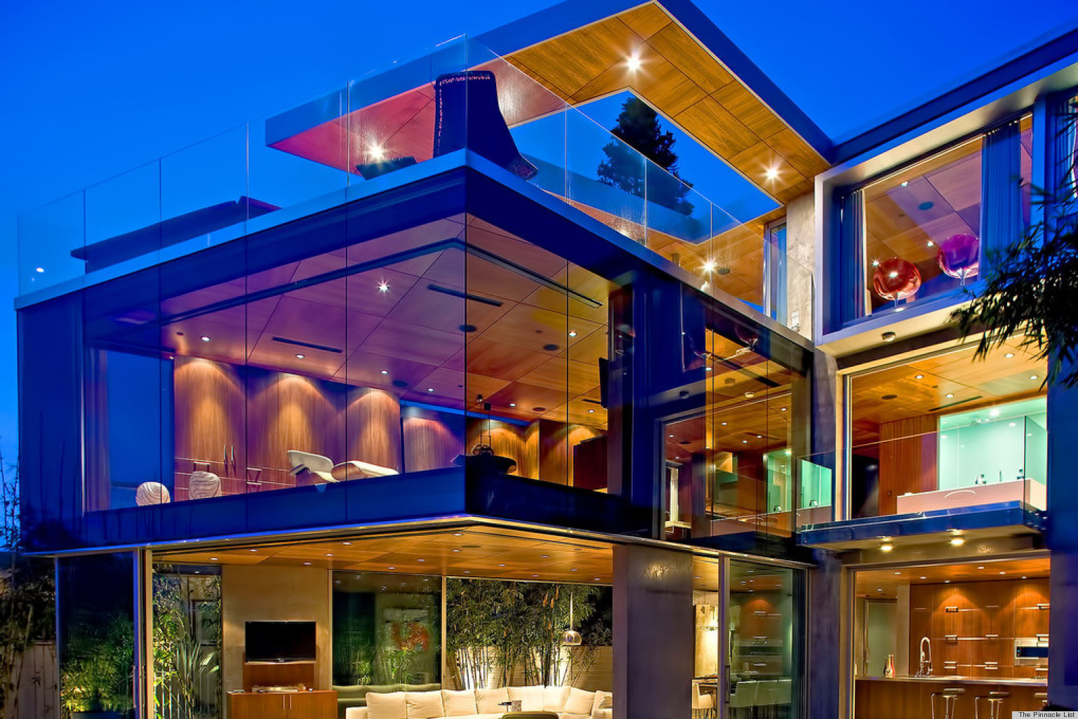 Lemperle Glass House Residence Is Seriously A Home Lover's Dream