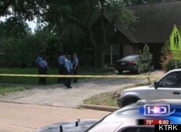 http://i.huffpost.com/gen/1140004/thumbs/s-HOUSTON-HOME-INVASION-large.jpg?5