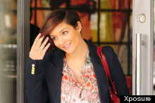 Frankie Sandford's Chic Maternity Style: Printed Shirt, Skinny Jeans And Sandals