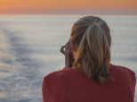 Mujer Frente Al Horizonte