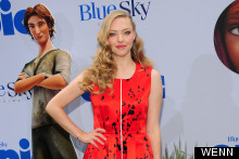 Amanda Seyfried Is Stunning In Scarlet At NY Premiere Of Epic