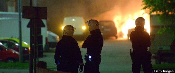 Suède : “Les émeutes continuent” (Presseurop) dans Europe