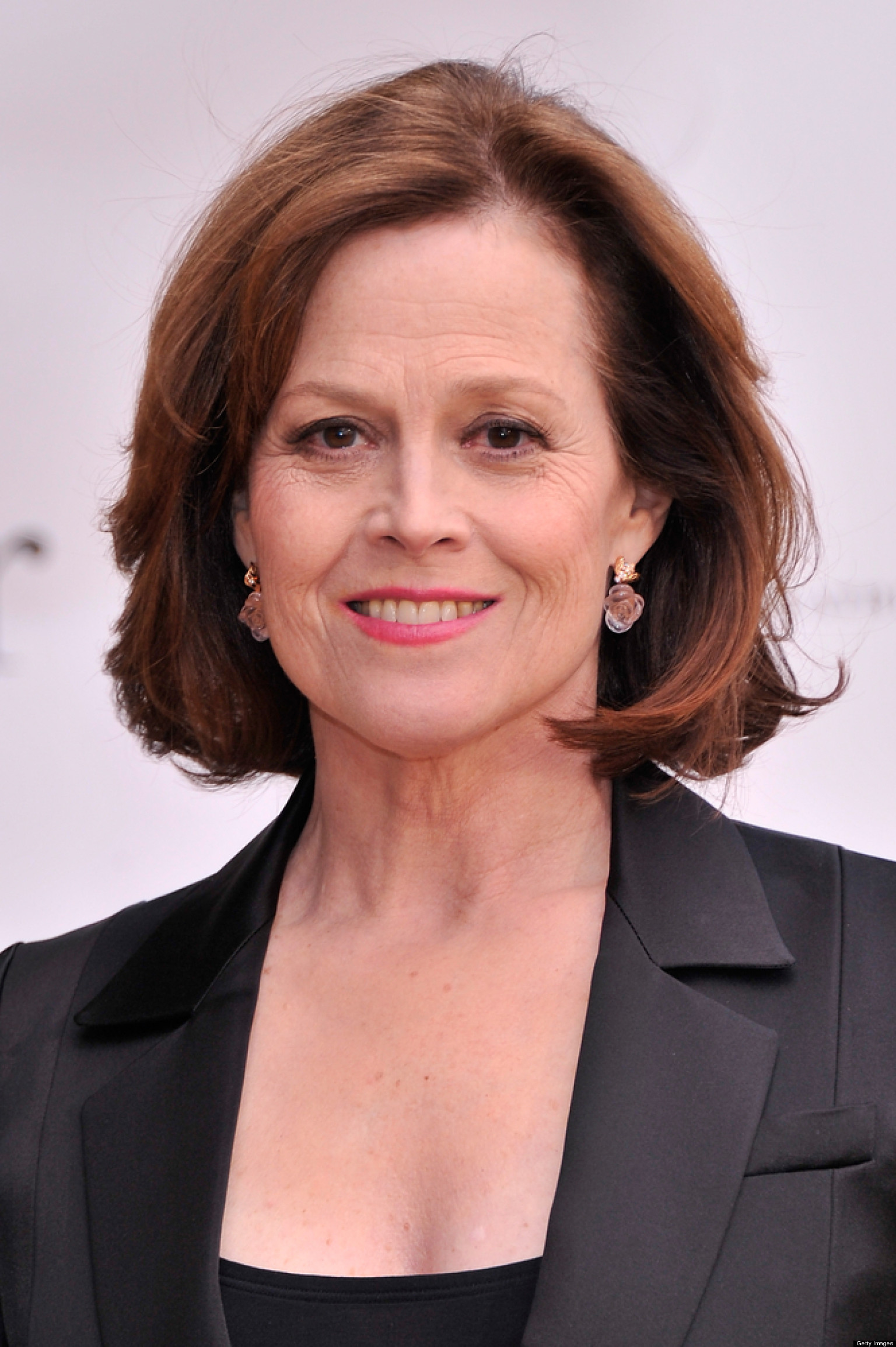 o-SIGOURNEY-WEAVER-facebook.jpg