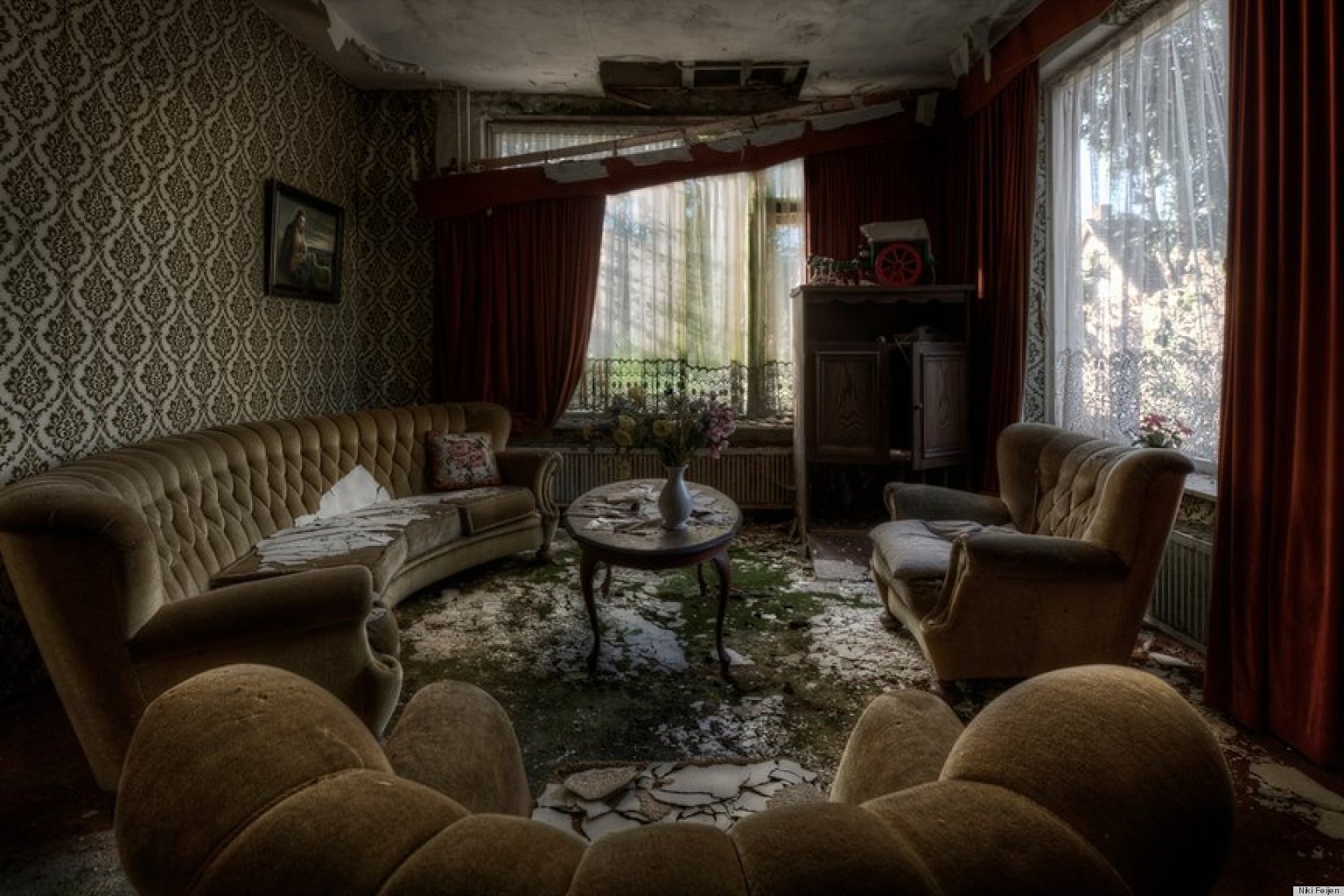 Abandoned Mansion Features Upholstered Furniture Pictures Still