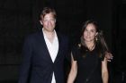 Pippa Middleton Does Sexy Split...