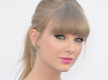 Taylor Swift Grandma