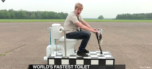 El inodoro más rápido del mundo... para ir en carretera