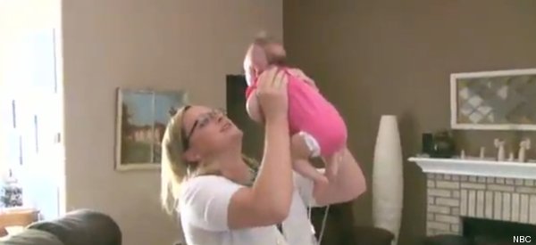 Elle meurt pendant son accouchement puis revient à la vie
