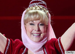 'I Dream of Jeannie': Barbara Eden vuelve a usar su disfraz a los 78 años