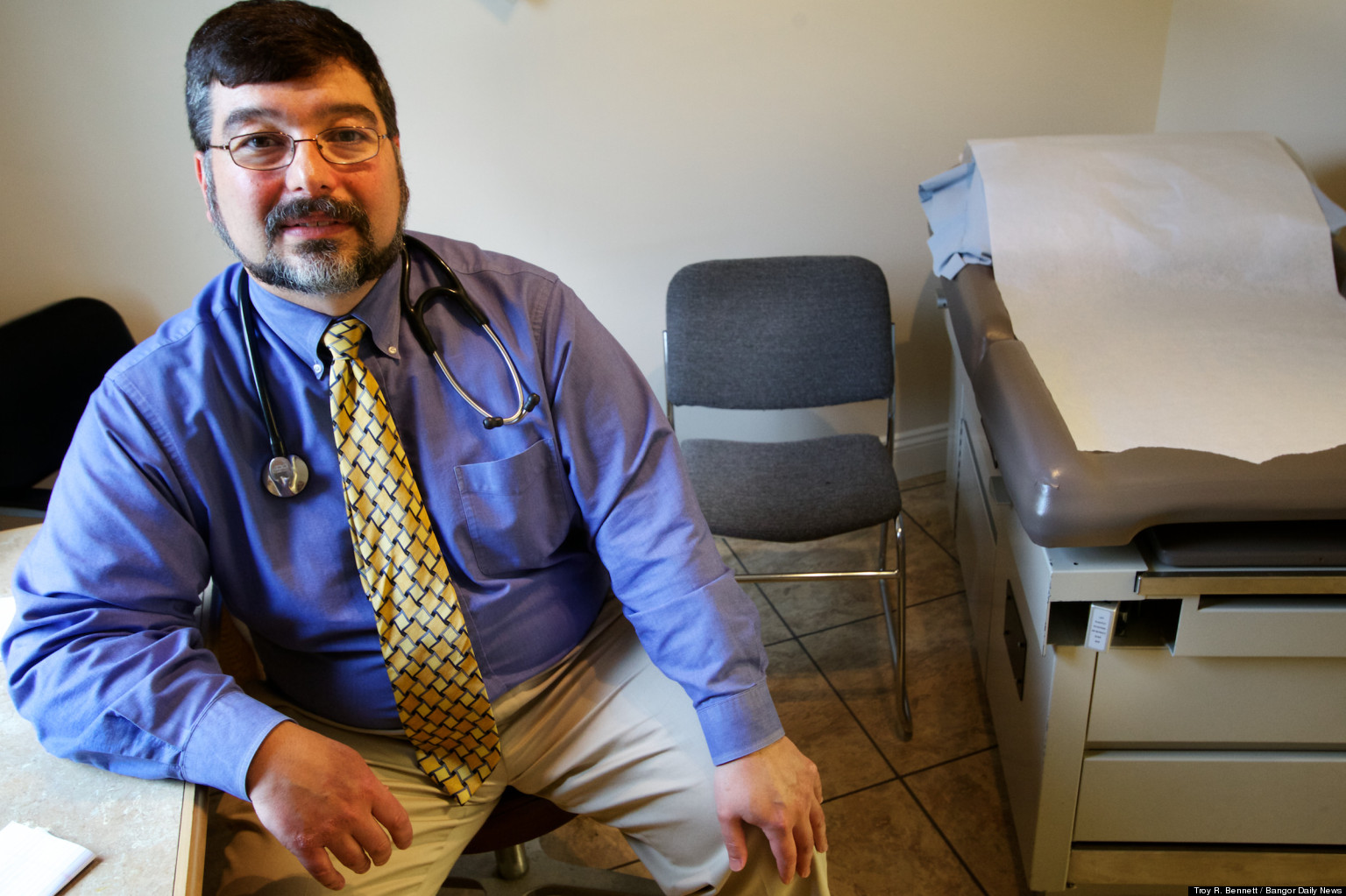Maine Doctor, Michael Ciampi, Cuts Out Insurance To Reduce Costs For