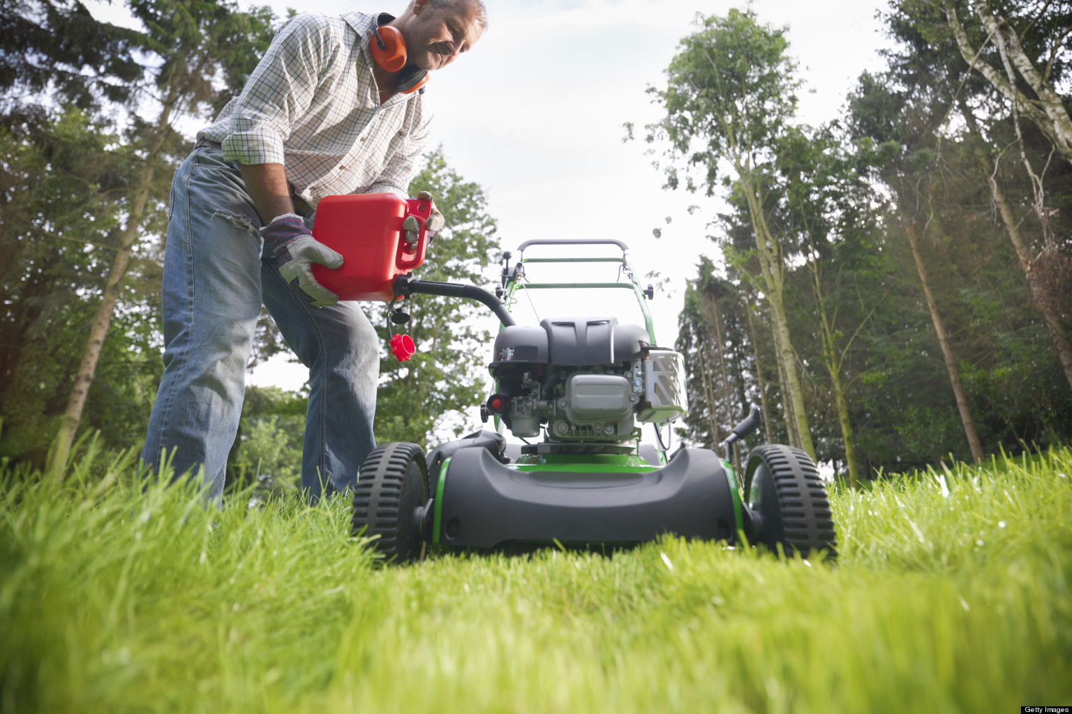 What is a good lawn mower for women?