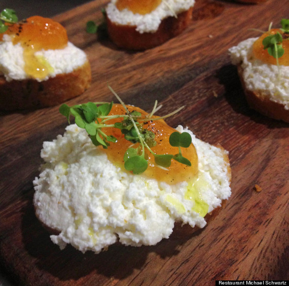 peach jam crostinis