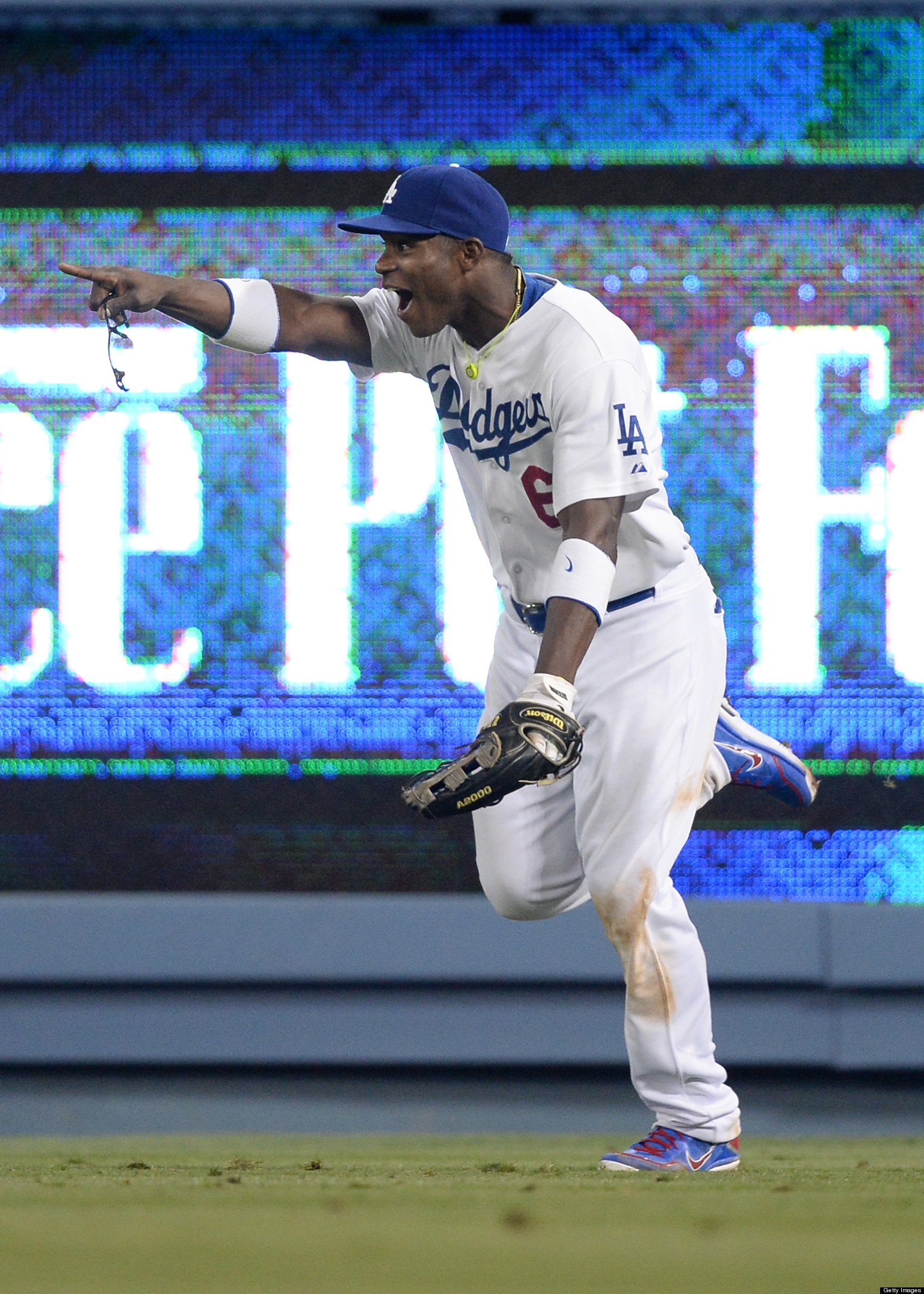 Yasiel Puig pointing excitedly : photoshopbattles