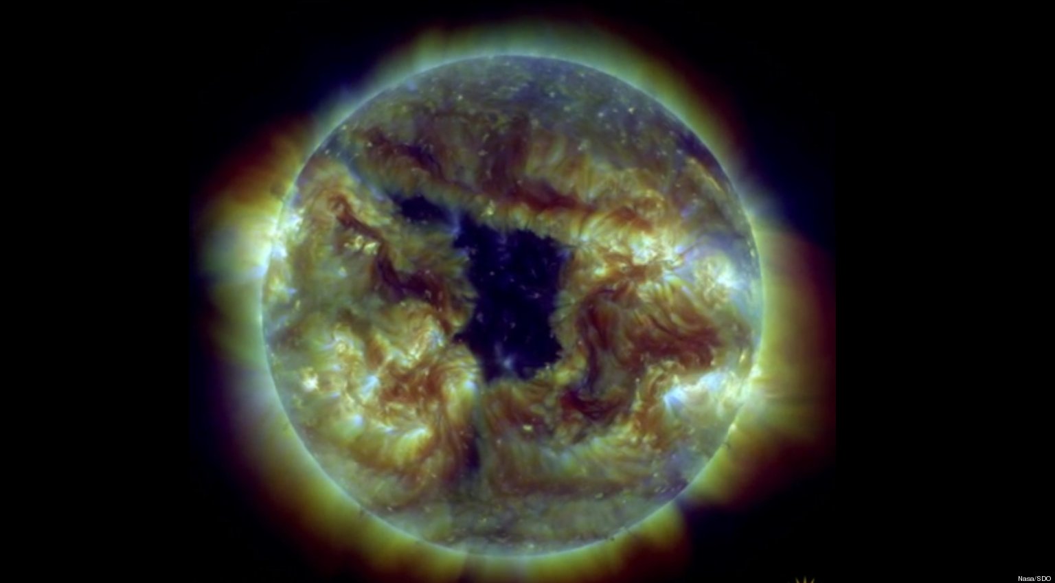 Worrying Hole In The Sun Is The Biggest Spotted By Nasa In Over A Year