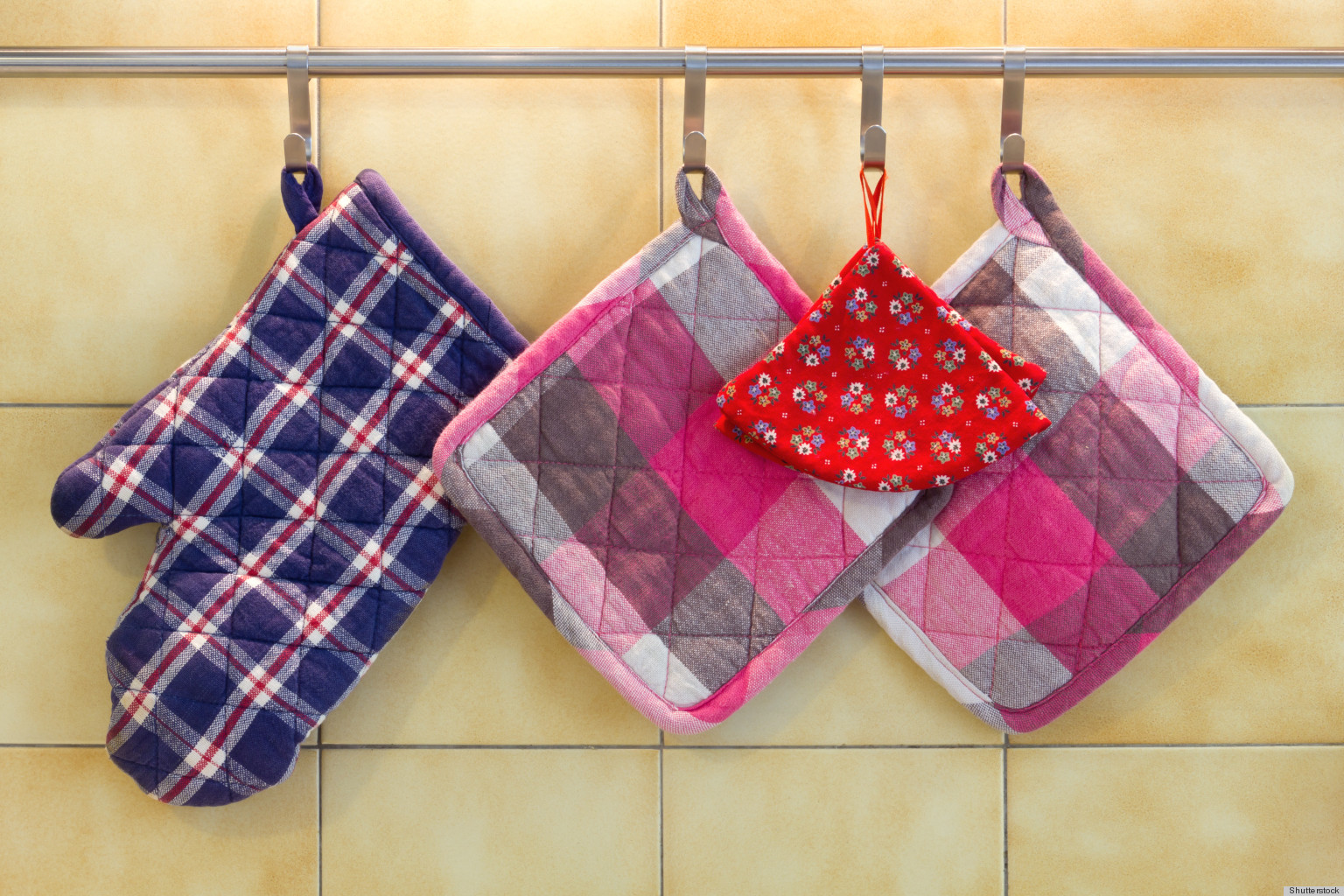 Cleaning Those Pot Holders Is Something We've Never Thought Of Doing, But Really Should HuffPost