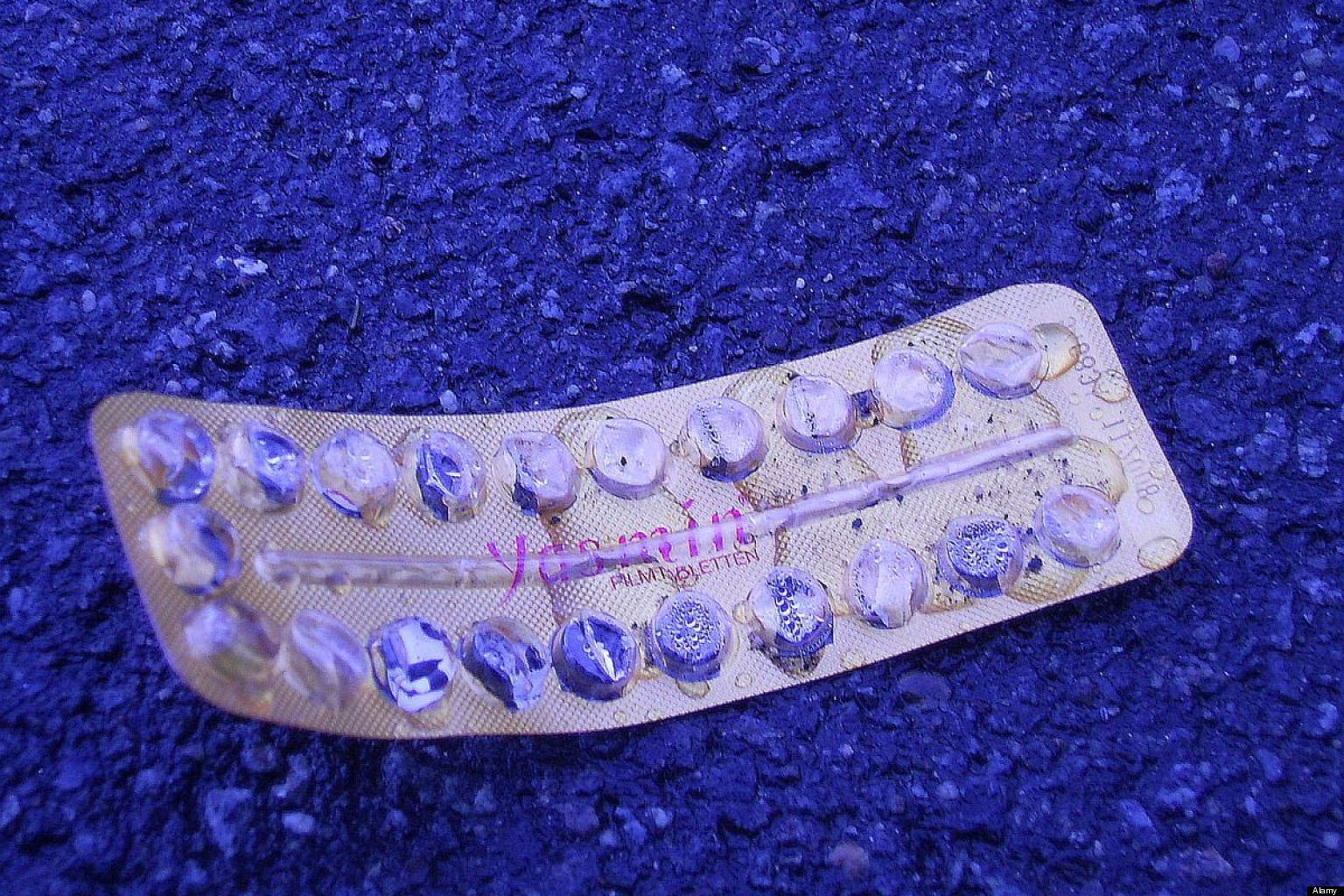 yaz-yasmin-birth-control-pills-suspected-in-23-deaths