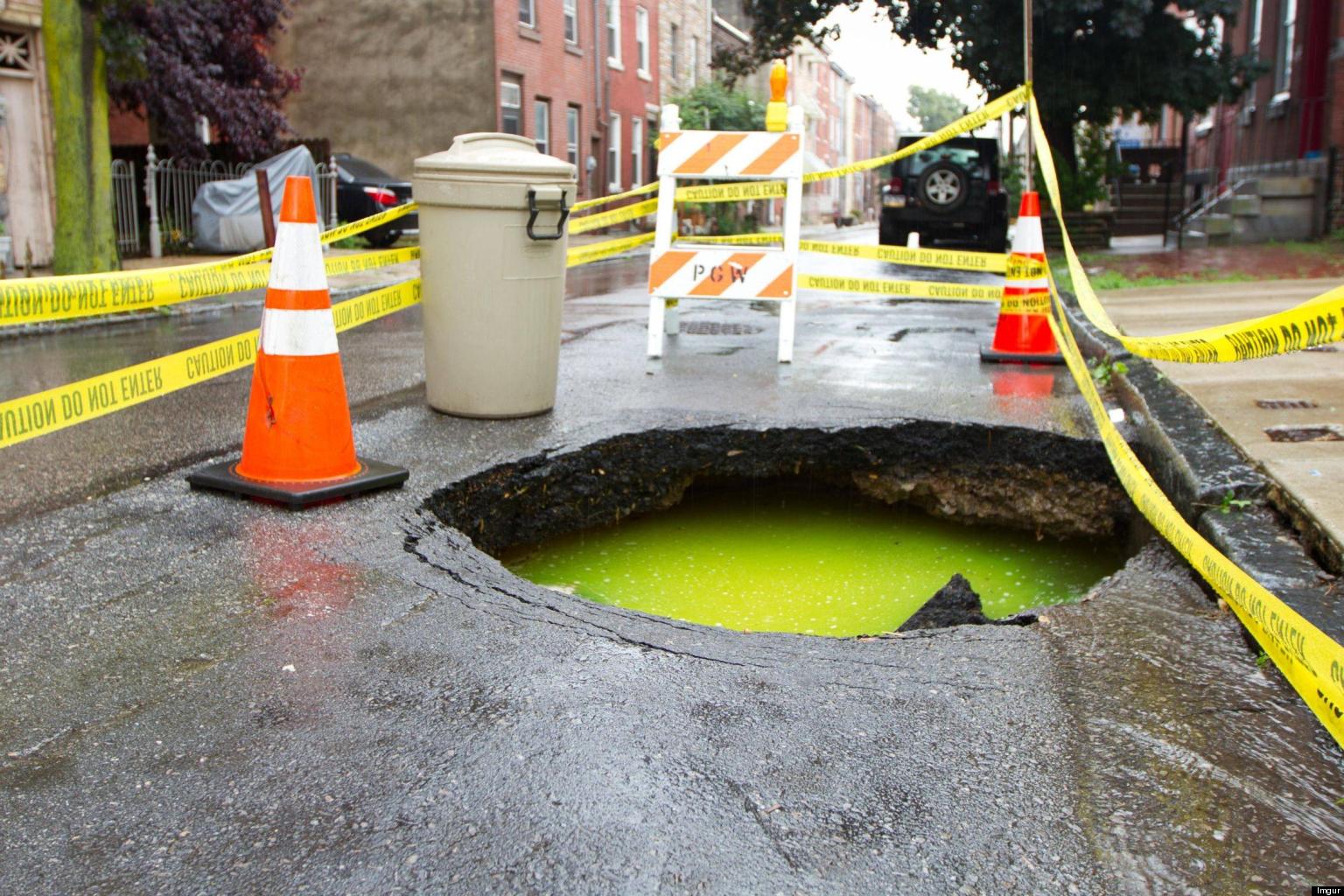 philadelphia-sinkhole-looks-like-it-has-radioactive-ooze-in-it-but-it