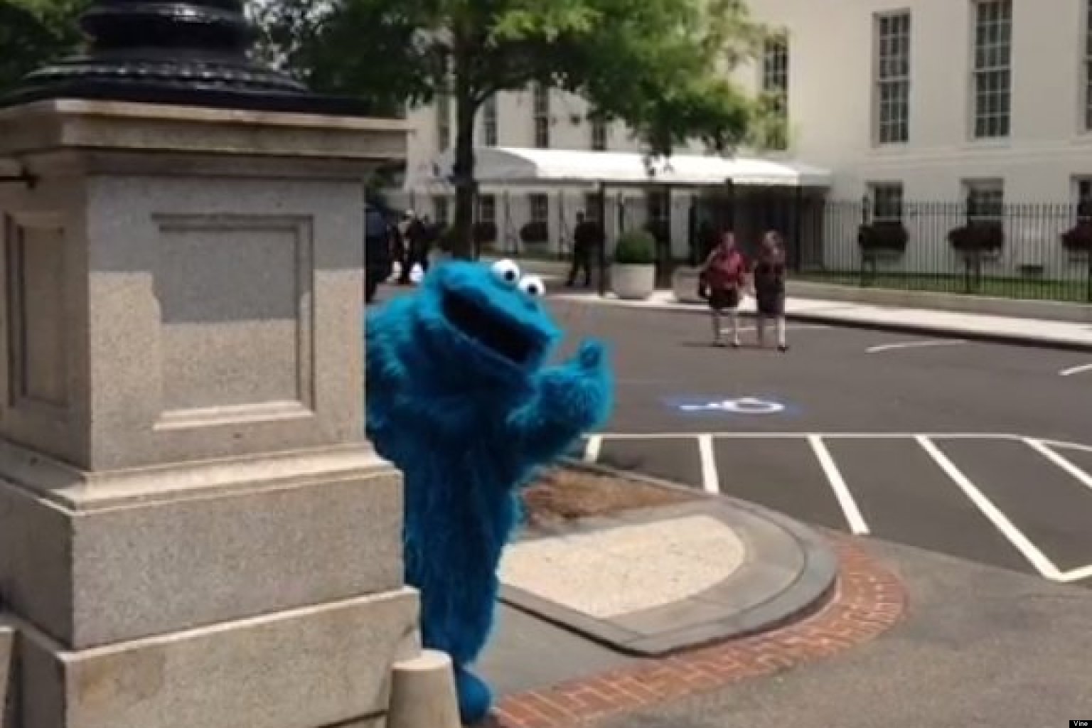 Cookie Monster Is At The White House! (VIDEO)