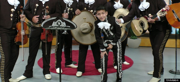 ENTREVISTAMOS AL 'CHARRO DE ORO' SEBASTIEN DE LA CRUZ (VIDEO)