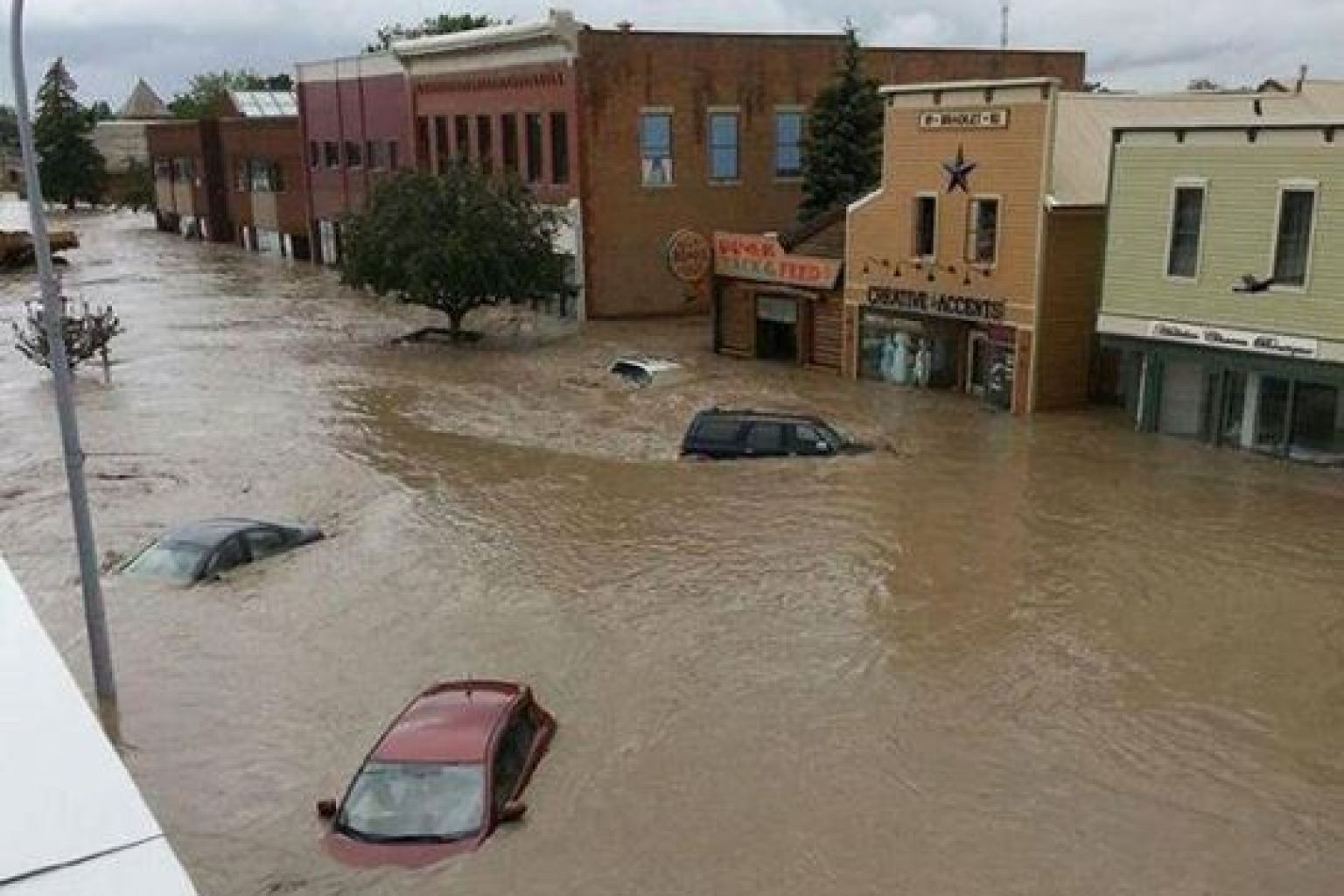 Alberta Flooding People Stranded On Rooftops, Calgary At Risk (PHOTOS